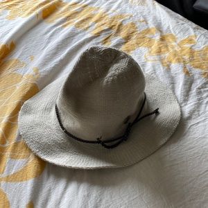 Rip curl hat small. Washable. Worn once. Washed once.